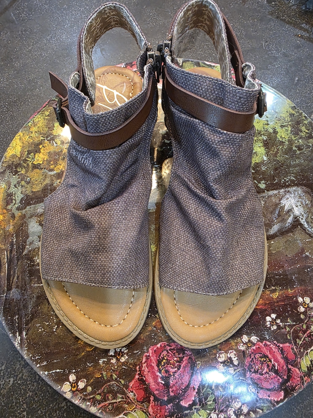 NWOB Blowfish Brown Canvas Open-Toe Sandals